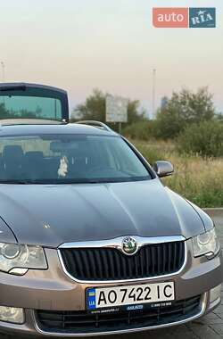 Універсал Skoda Superb 2010 в Ужгороді