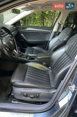 Лифтбек Skoda Superb 2016 в 