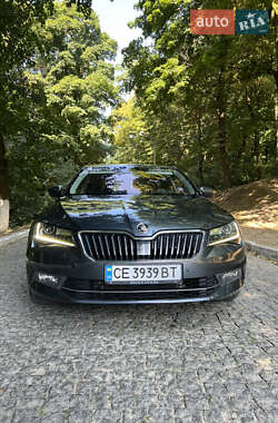 Лифтбек Skoda Superb 2016 в 