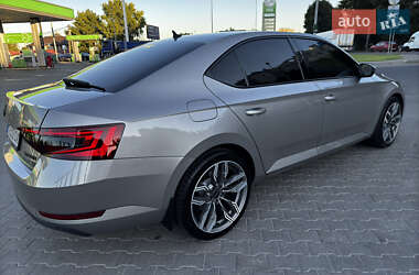 Лифтбек Skoda Superb 2018 в 