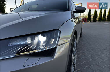 Лифтбек Skoda Superb 2018 в 