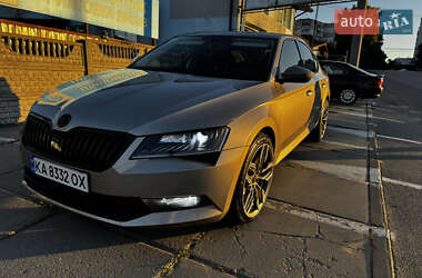 Лифтбек Skoda Superb 2018 в 