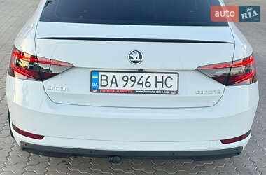 Лифтбек Skoda Superb 2018 в 