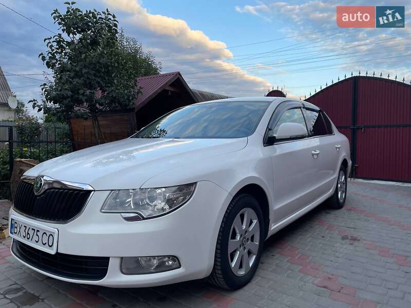 Лифтбек Skoda Superb 2010 в Полонном