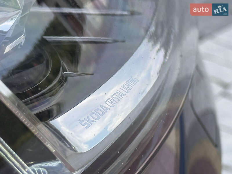 Универсал Skoda Superb 2020 в Дрогобыче