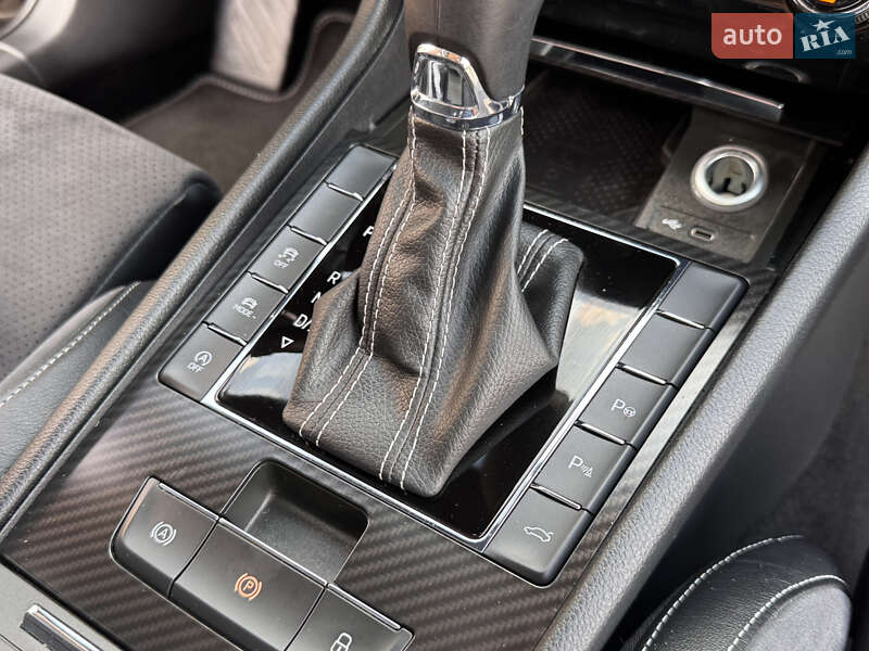 Универсал Skoda Superb 2020 в Дрогобыче