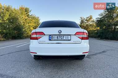 Лифтбек Skoda Superb 2015 в 