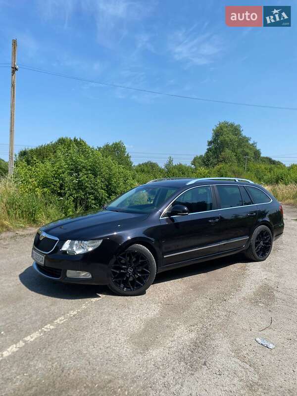 Универсал Skoda Superb 2012 в Тернополе