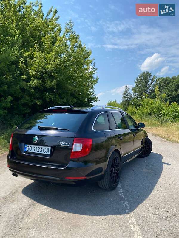 Универсал Skoda Superb 2012 в Тернополе