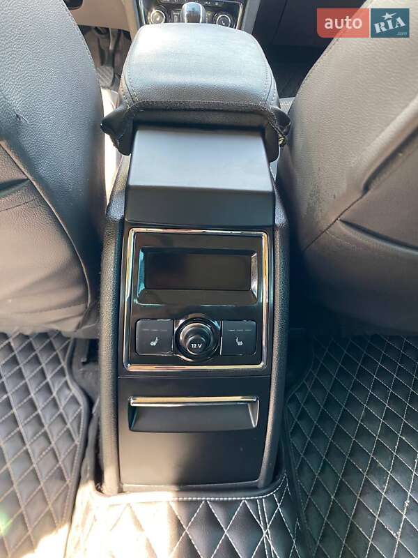 Универсал Skoda Superb 2012 в Тернополе