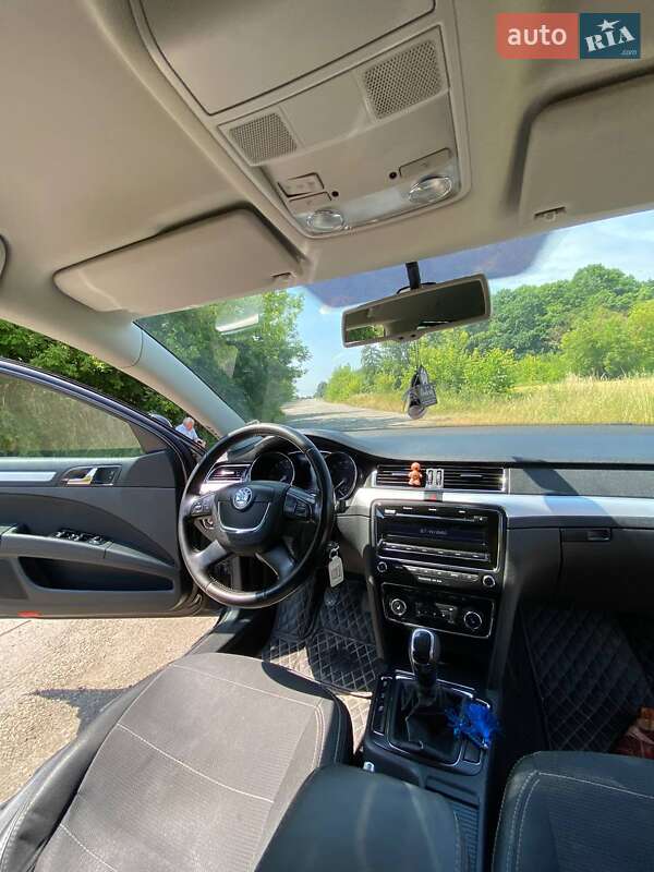 Универсал Skoda Superb 2012 в Тернополе