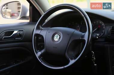 Лифтбек Skoda Superb 2007 в 