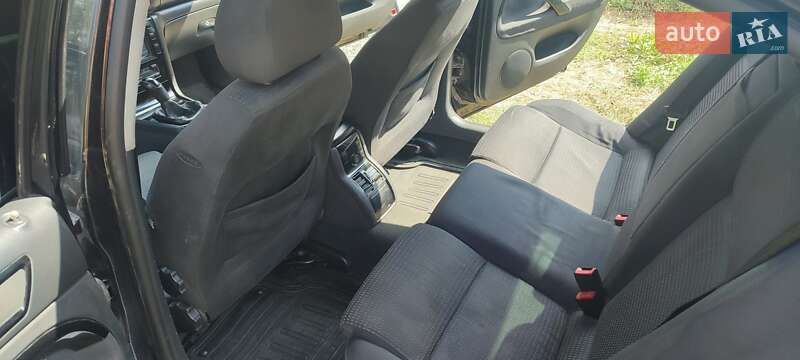 Лифтбек Skoda Superb 2002 в Ужгороде фото 4 Лифтбек Skoda Superb 2002 в Ужгороде