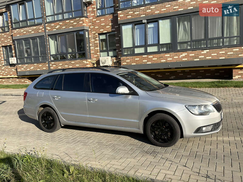 Универсал Skoda Superb 2014 в Житомире
