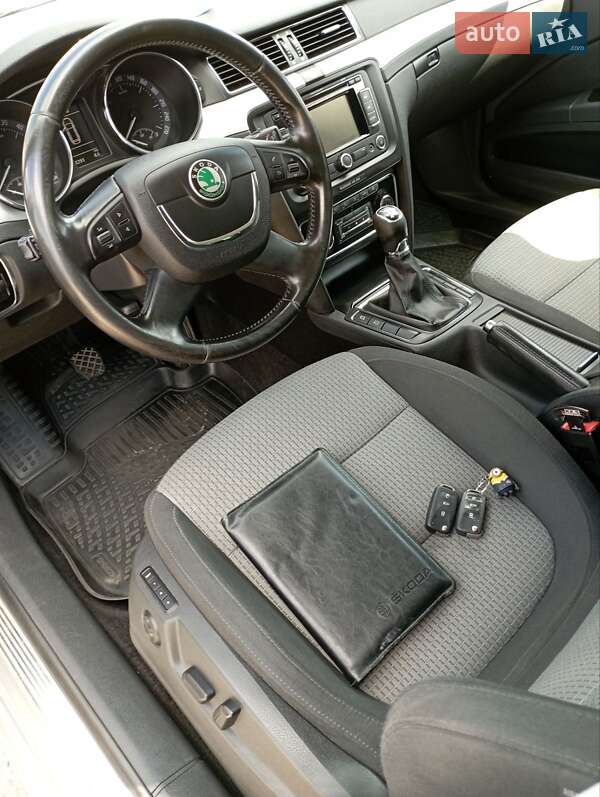 Универсал Skoda Superb 2013 в Александрие