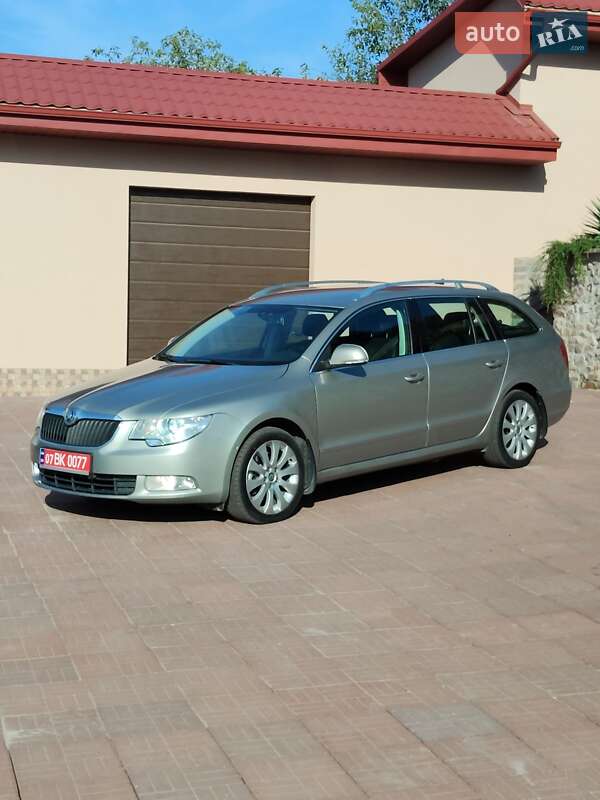 Skoda Superb 2011