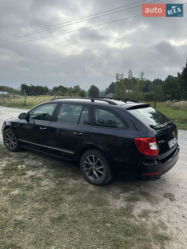 Универсал Skoda Superb 2014 в Львове