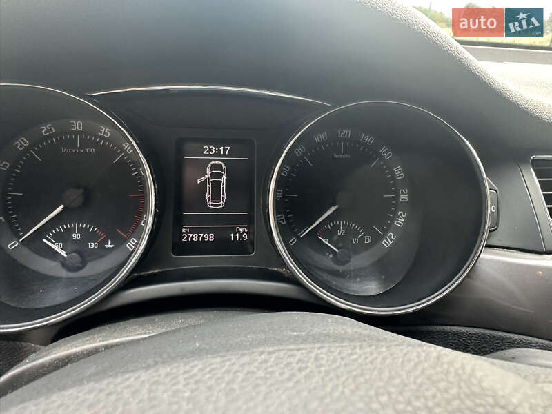 Универсал Skoda Superb 2014 в Львове