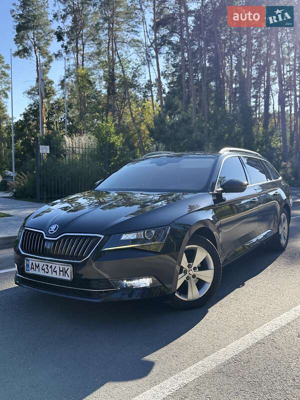 Универсал Skoda Superb 2018 в 