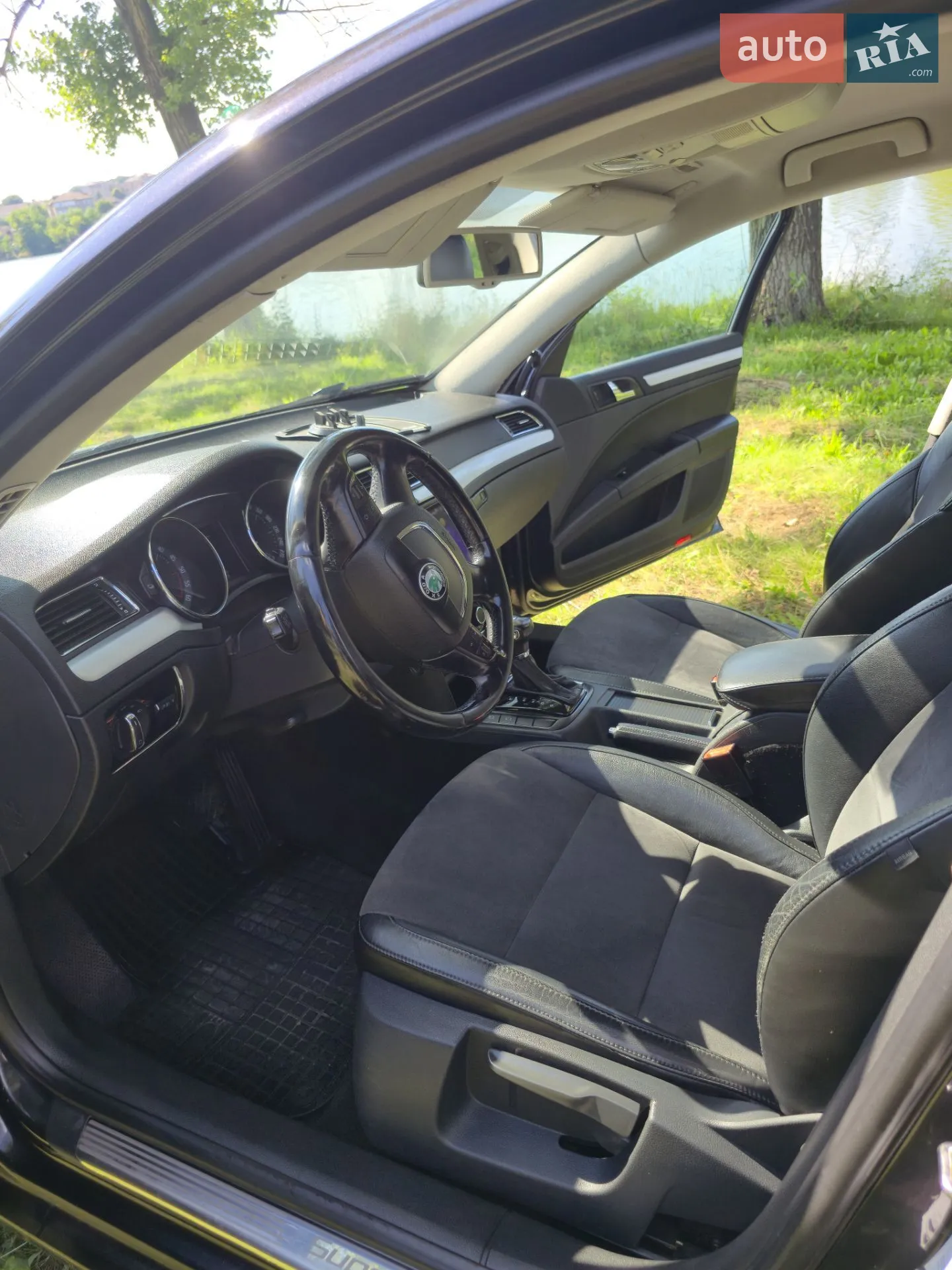 2011 Skoda Superb - мініатюра 11