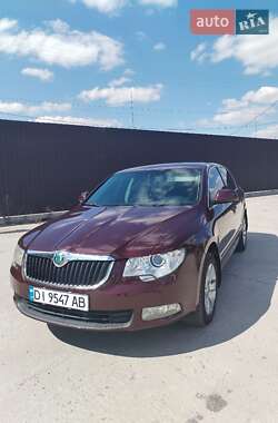 Лифтбек Skoda Superb 2010 в Кропивницком