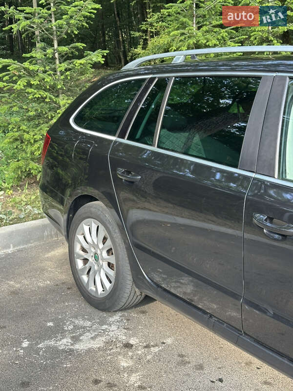 Універсал Skoda Superb 2012 в Ужгороді фото 4 Універсал Skoda Superb 2012 в Ужгороді