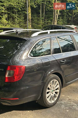 Універсал Skoda Superb 2012 в Ужгороді