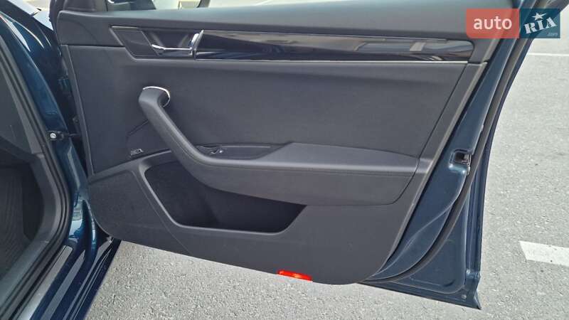 Універсал Skoda Superb 2020 в Тернополі