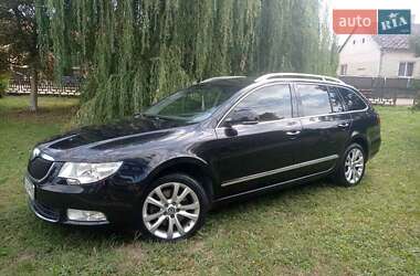 Универсал Skoda Superb 2010 в Берегово
