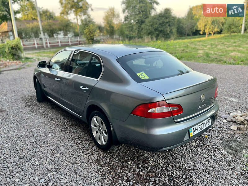 Ліфтбек Skoda Superb 2012 в Києві