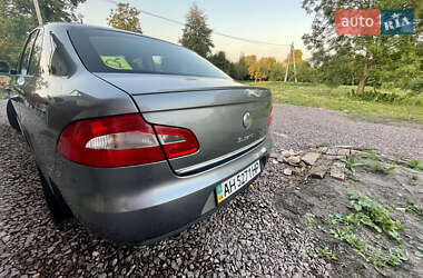 Лифтбек Skoda Superb 2012 в 