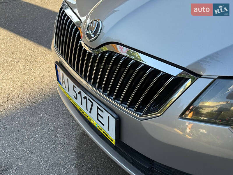 Лифтбек Skoda Superb 2013 в Днепре