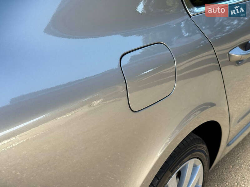 Лифтбек Skoda Superb 2013 в Днепре