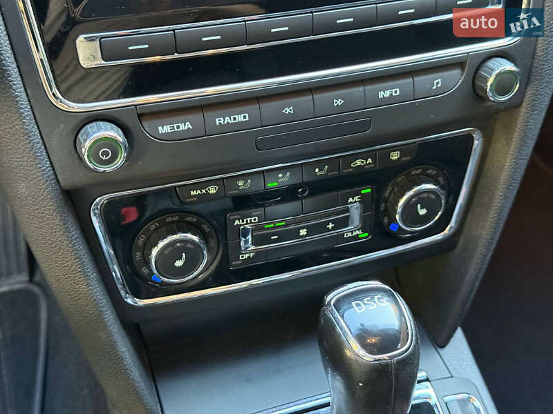 Лифтбек Skoda Superb 2013 в Днепре