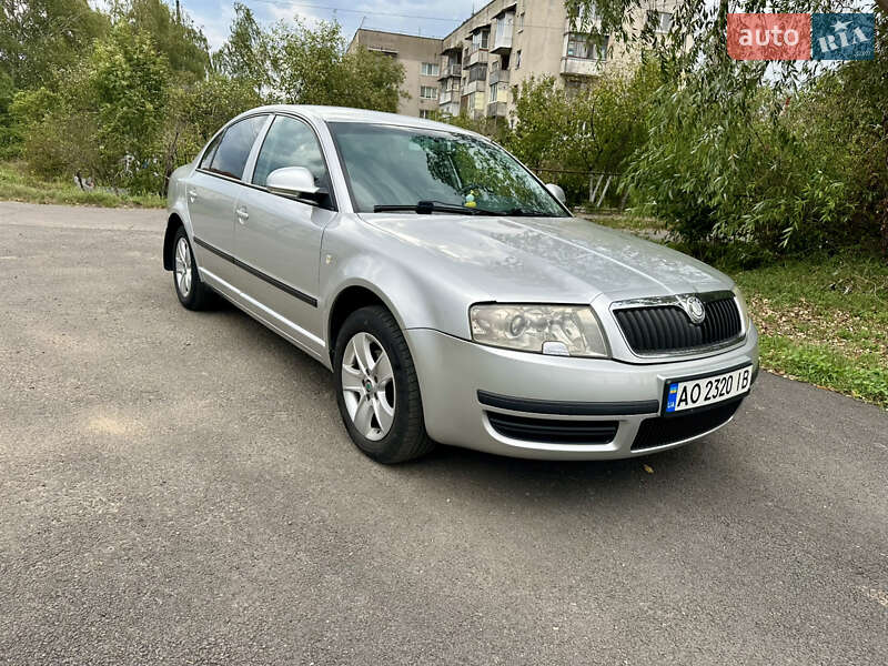 Лифтбек Skoda Superb 2007 в 