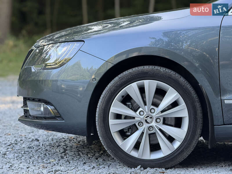 Универсал Skoda Superb 2013 в Радивилове
