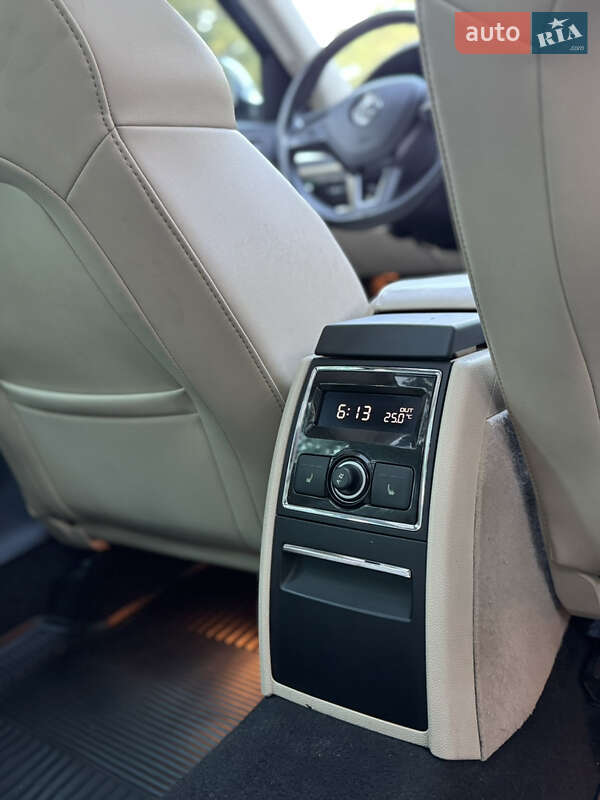 Универсал Skoda Superb 2013 в Радивилове