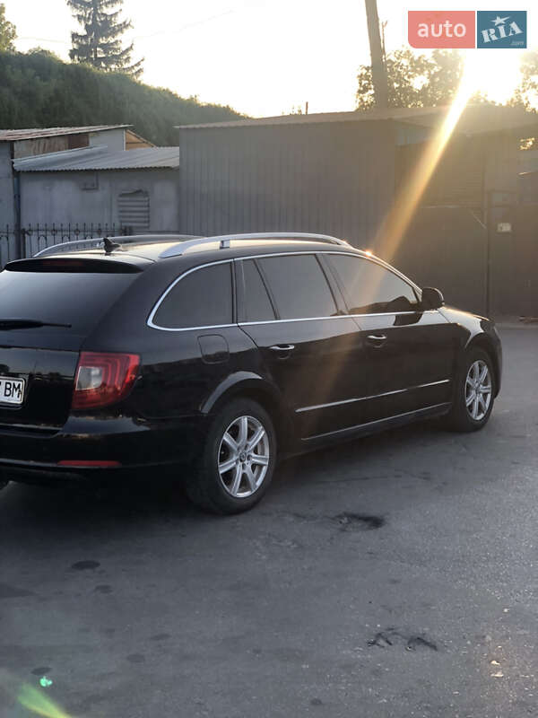 Универсал Skoda Superb 2011 в Владимире