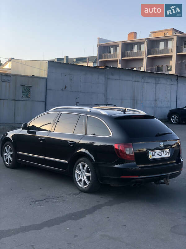 Универсал Skoda Superb 2011 в Владимире