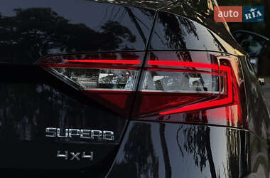 Лифтбек Skoda Superb 2015 в 