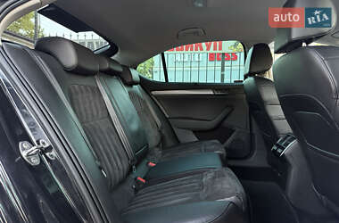 Лифтбек Skoda Superb 2015 в 