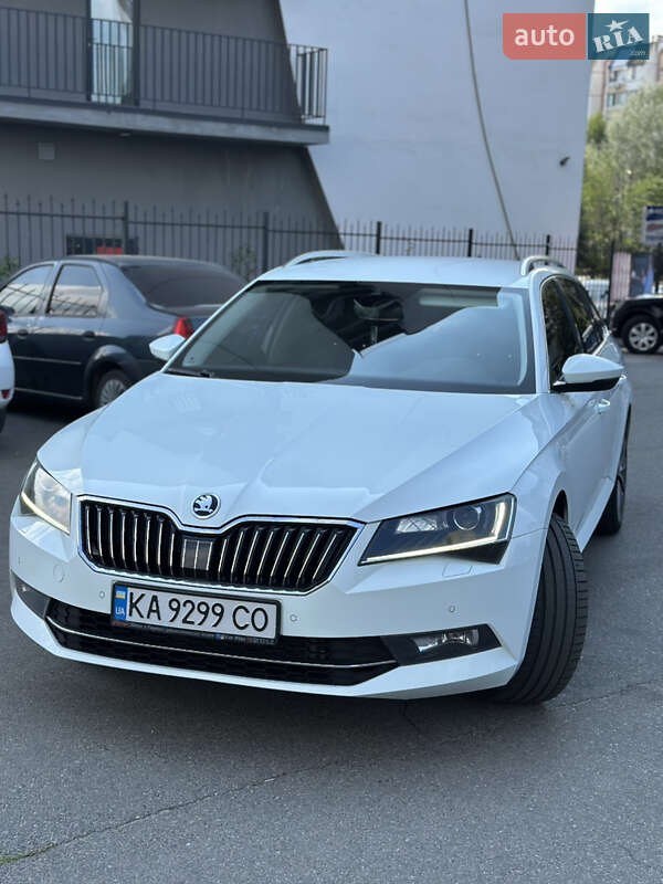 Універсал Skoda Superb 2017 в 