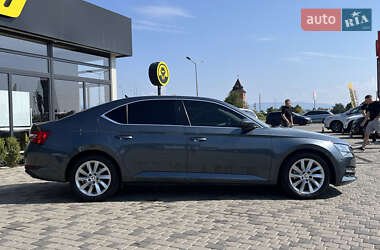 Лифтбек Skoda Superb 2020 в 