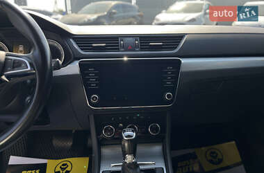 Лифтбек Skoda Superb 2020 в 