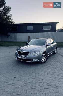 Лифтбек Skoda Superb 2009 в Луцке