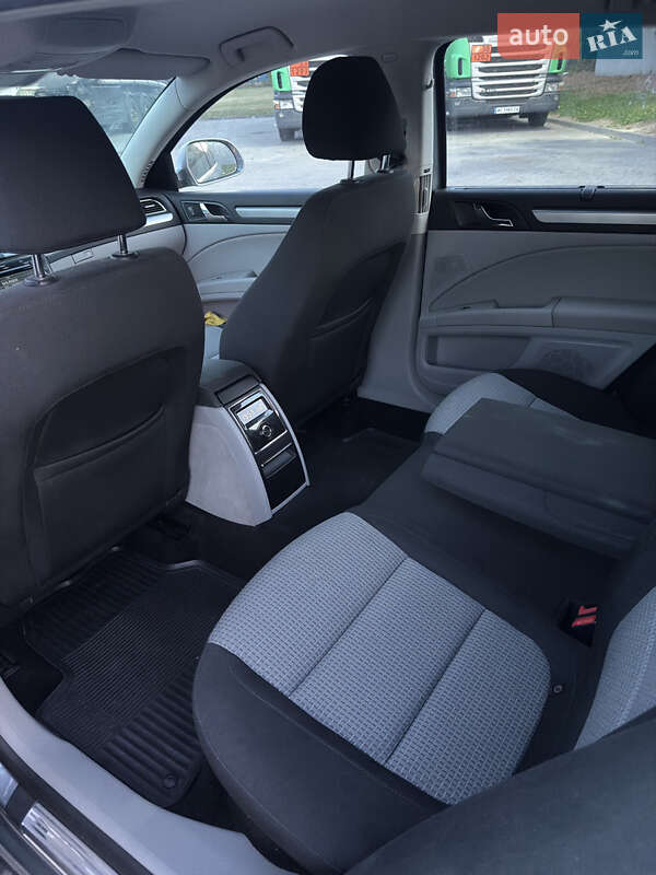 Лифтбек Skoda Superb 2009 в Луцке
