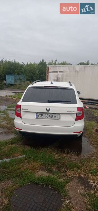 Універсал Skoda Superb 2013 в Чернігові