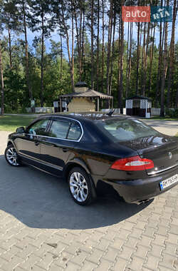 Лифтбек Skoda Superb 2009 в 