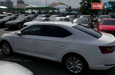 Лифтбек Skoda Superb 2019 в Киеве
