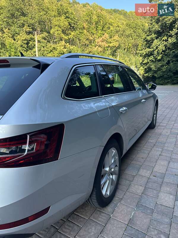Універсал Skoda Superb 2016 в Заліщиках